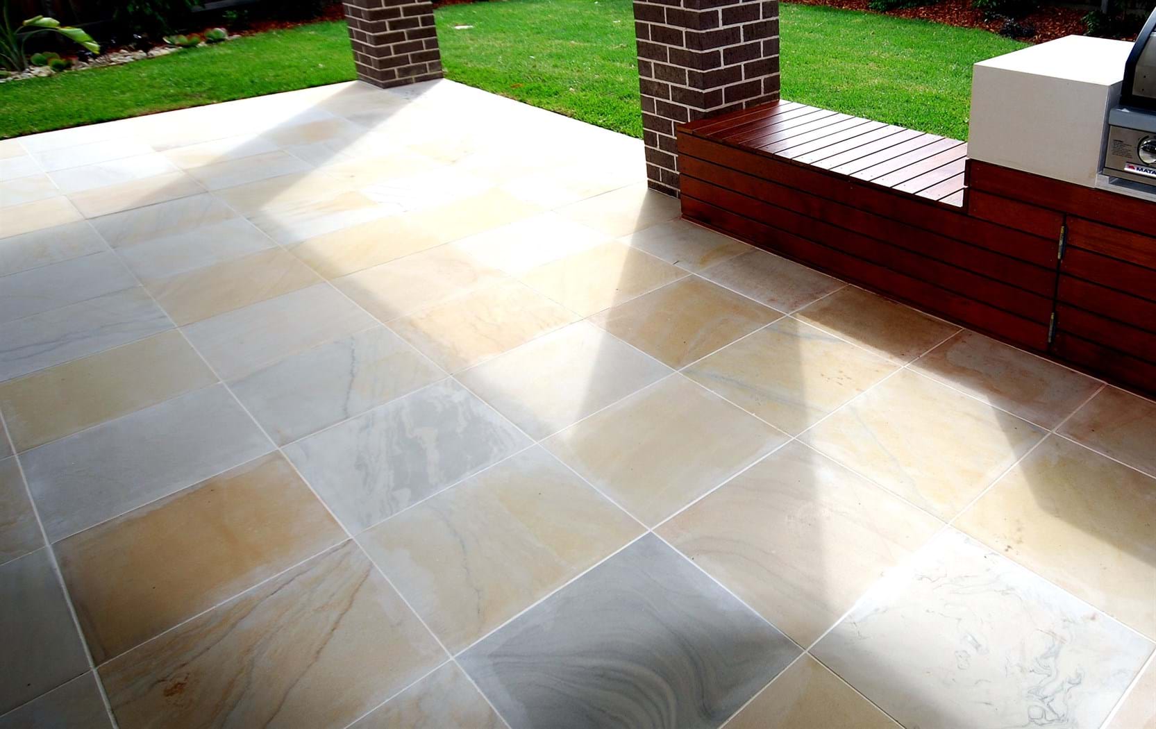 Supreme Green Decking & Paving